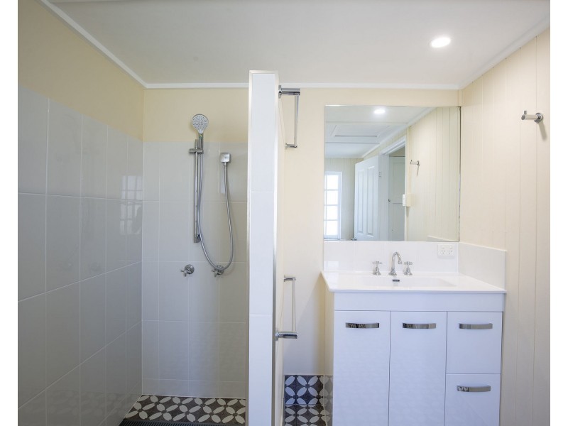 3 Lloyd Street, West Mackay QLD 4740