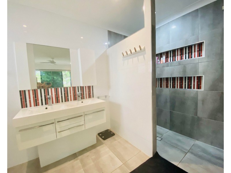 50 Montgomery St, Rural View QLD 4740