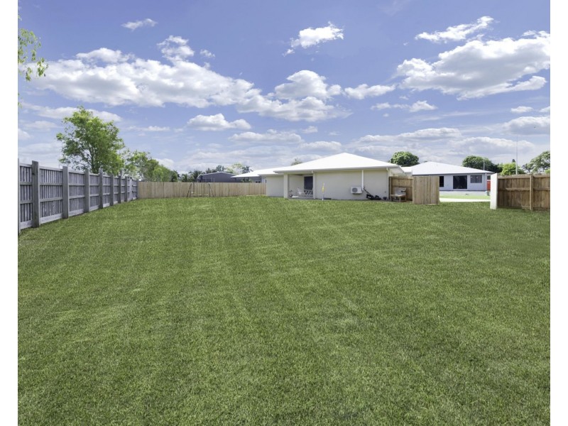 6 Merle Court, Bucasia QLD 4750