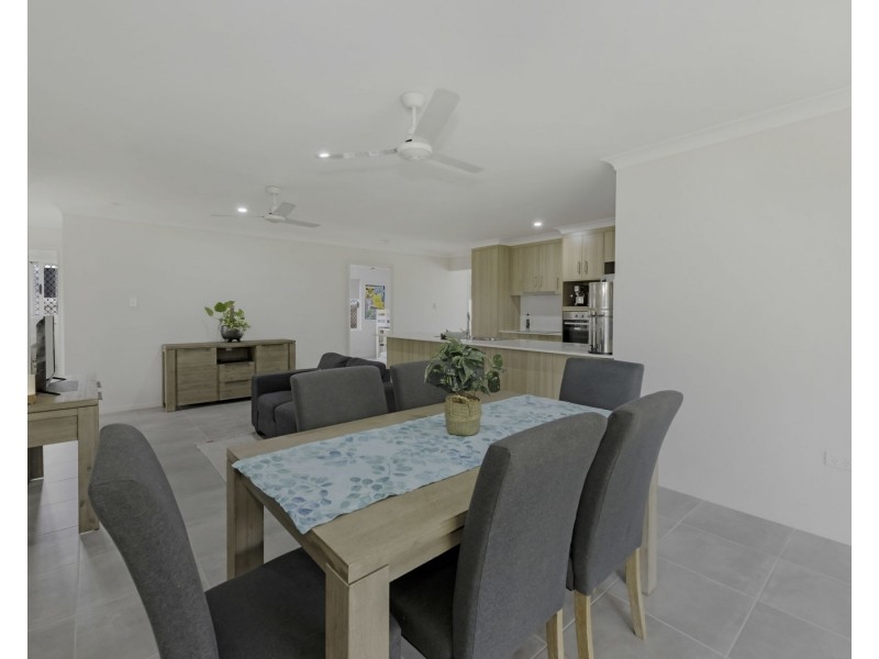 6 Merle Court, Bucasia QLD 4750