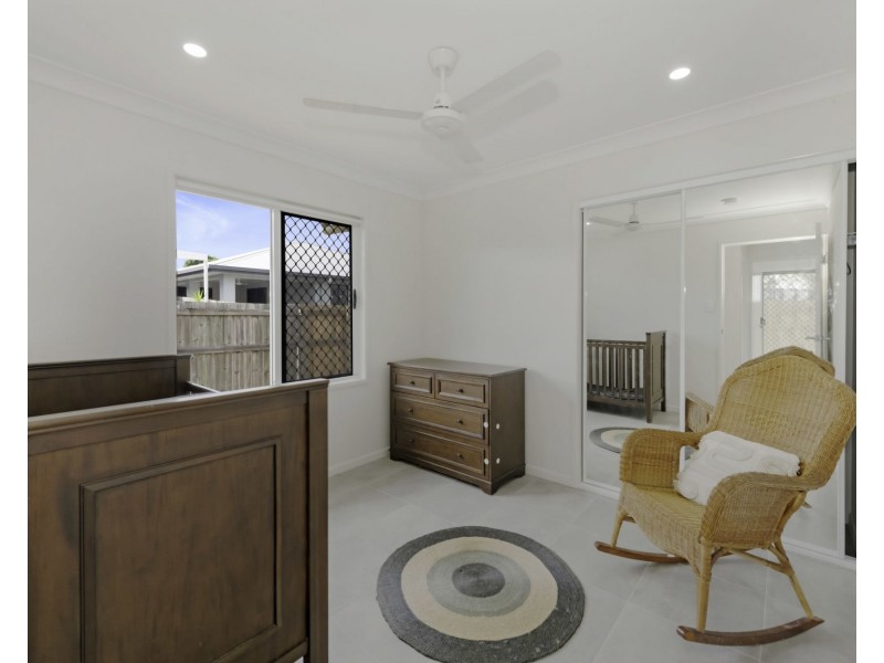 6 Merle Court, Bucasia QLD 4750