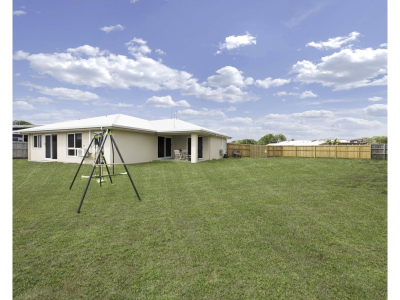 6 Merle Court, Bucasia QLD 4750