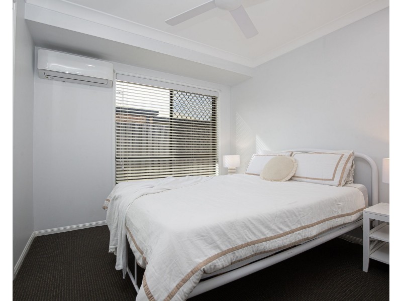 4 Angelina Avenue, Glenella QLD 4740