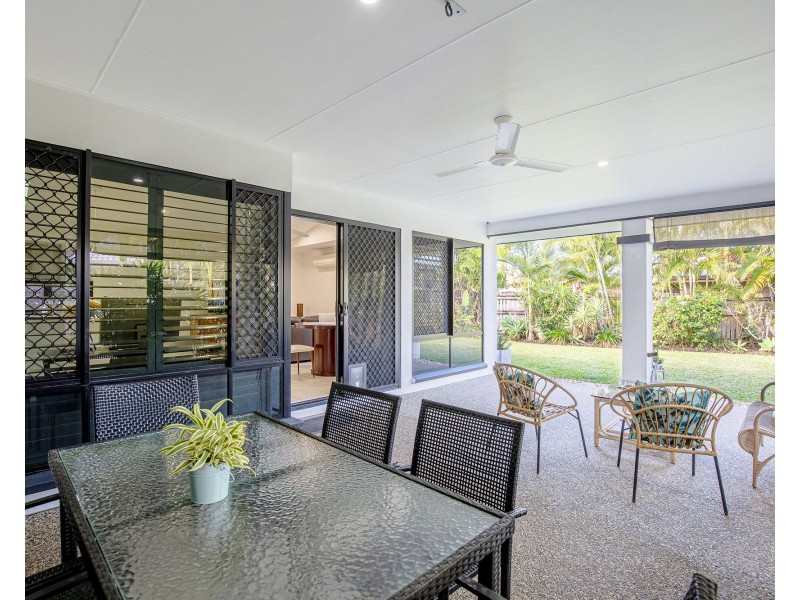 4 Angelina Avenue, Glenella QLD 4740