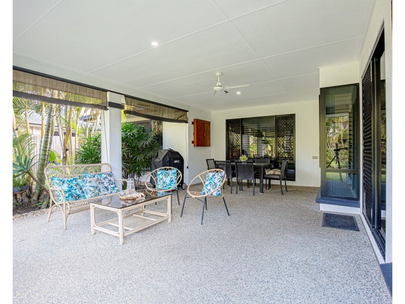 4 Angelina Avenue, Glenella QLD 4740