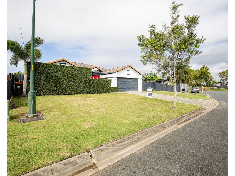 4 Angelina Avenue, Glenella QLD 4740