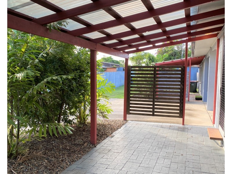 1/5 Jansen Street, Slade Point QLD 4740