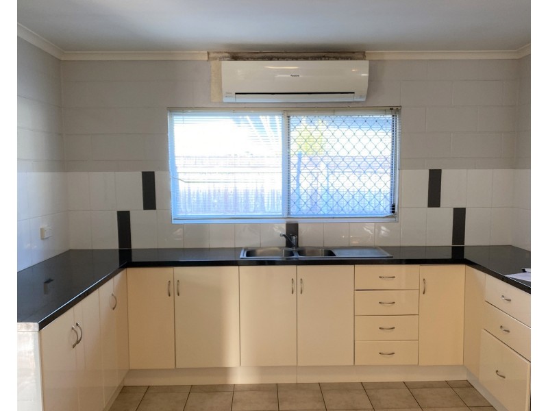 1/5 Jansen Street, Slade Point QLD 4740