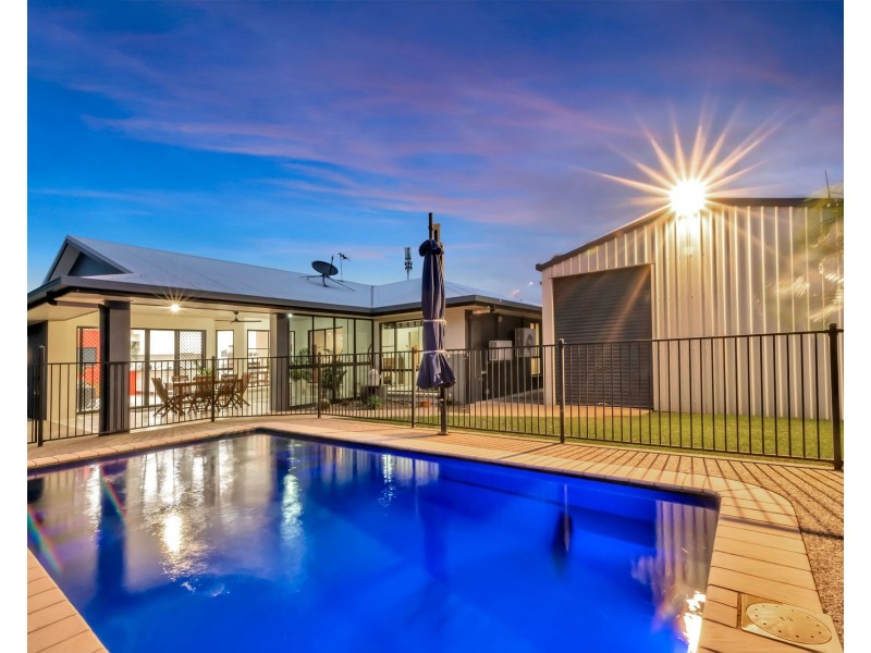 6 Slater Avenue, Blacks Beach QLD 4740