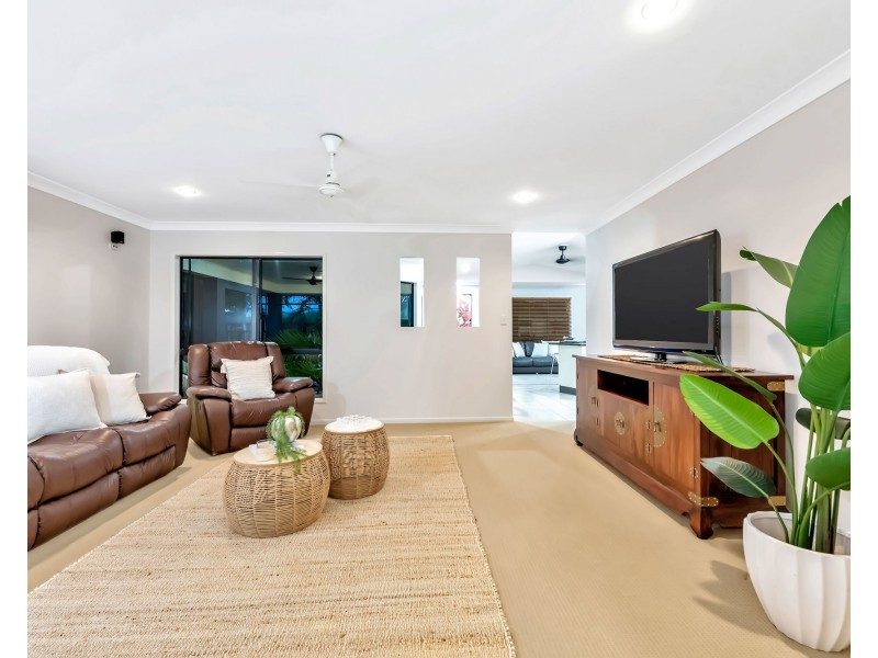 6 Slater Avenue, Blacks Beach QLD 4740