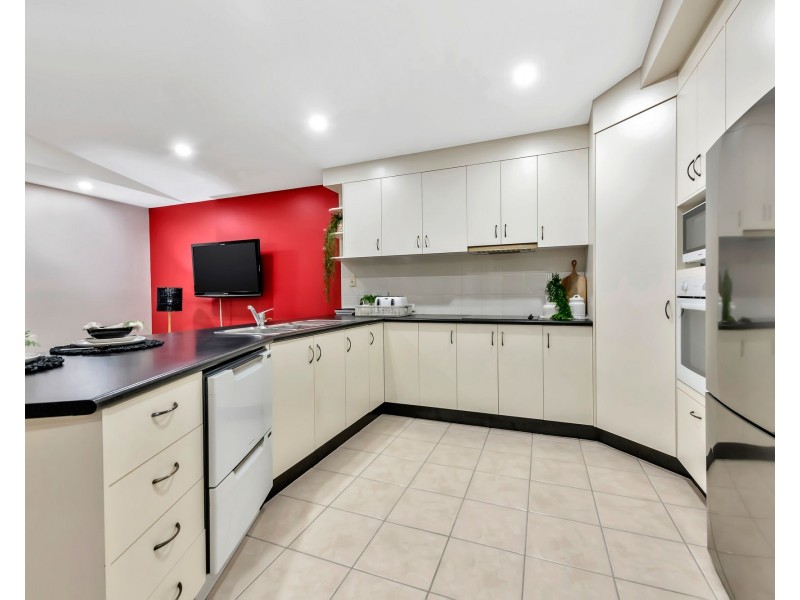 6 Slater Avenue, Blacks Beach QLD 4740