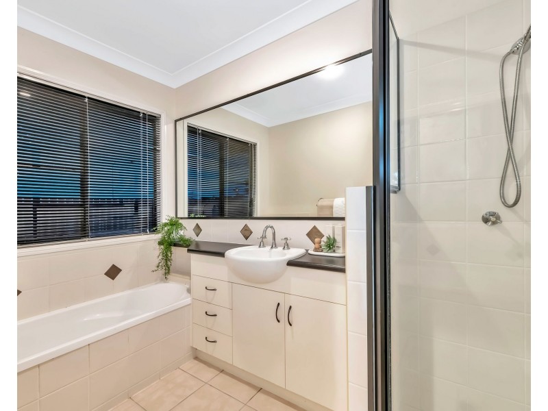 6 Slater Avenue, Blacks Beach QLD 4740