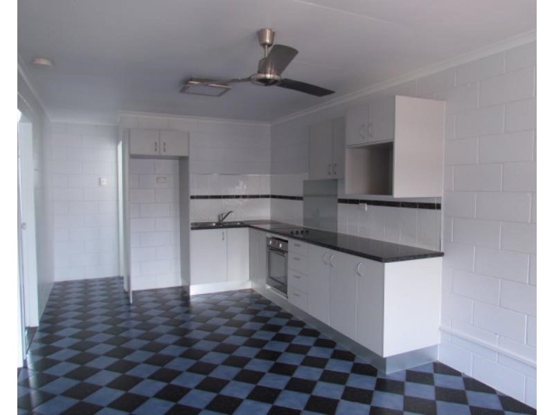 7/4 East Gordon Street, Mackay QLD 4740