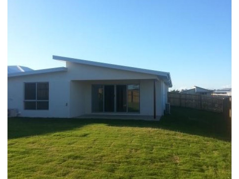 15 Hinze Circuit, Rural View QLD 4740