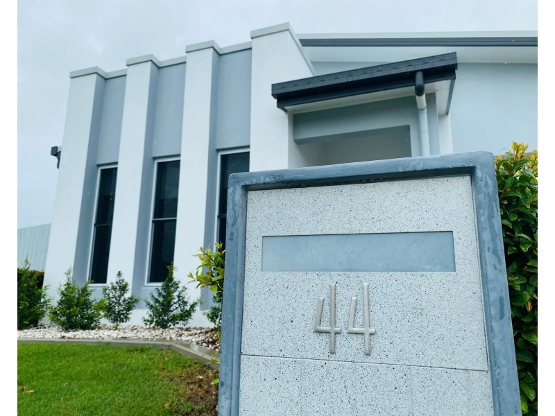 44 Beachwood Cct, Bakers Creek QLD 4740