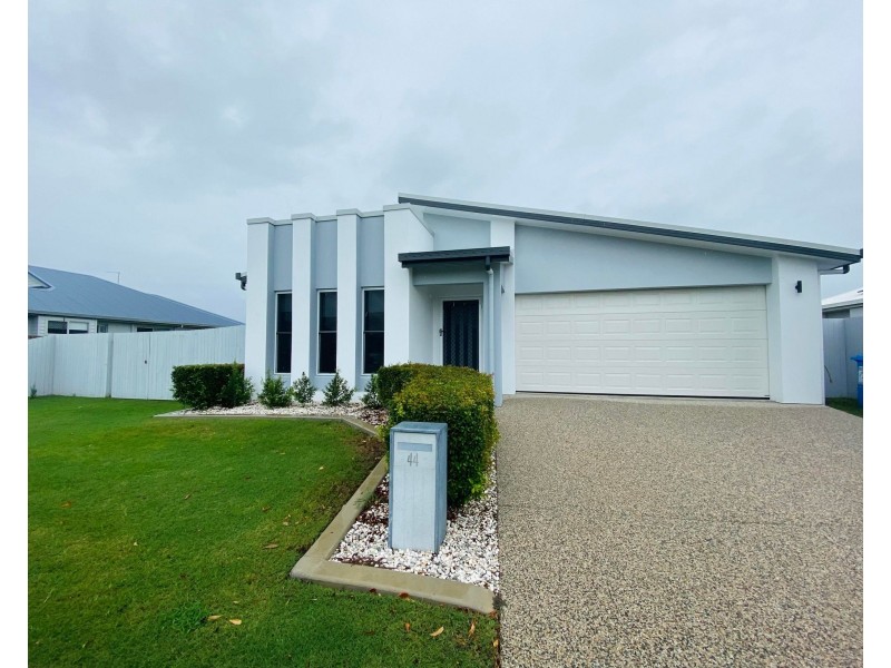 44 Beachwood Cct, Bakers Creek QLD 4740