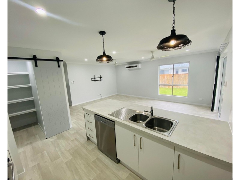 44 Beachwood Cct, Bakers Creek QLD 4740