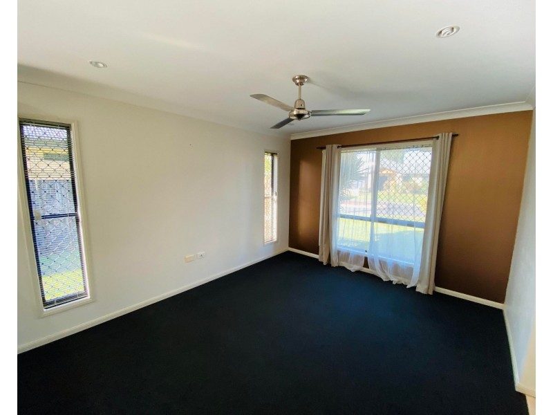 25 Cutfield Street, Glenella QLD 4740