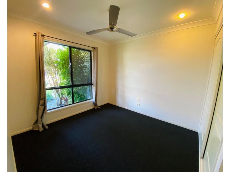 25 Cutfield Street, Glenella QLD 4740