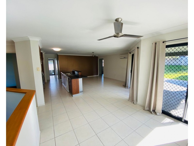 25 Cutfield Street, Glenella QLD 4740