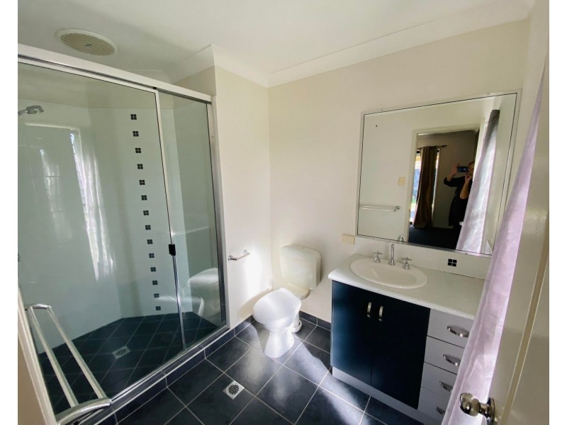 25 Cutfield Street, Glenella QLD 4740