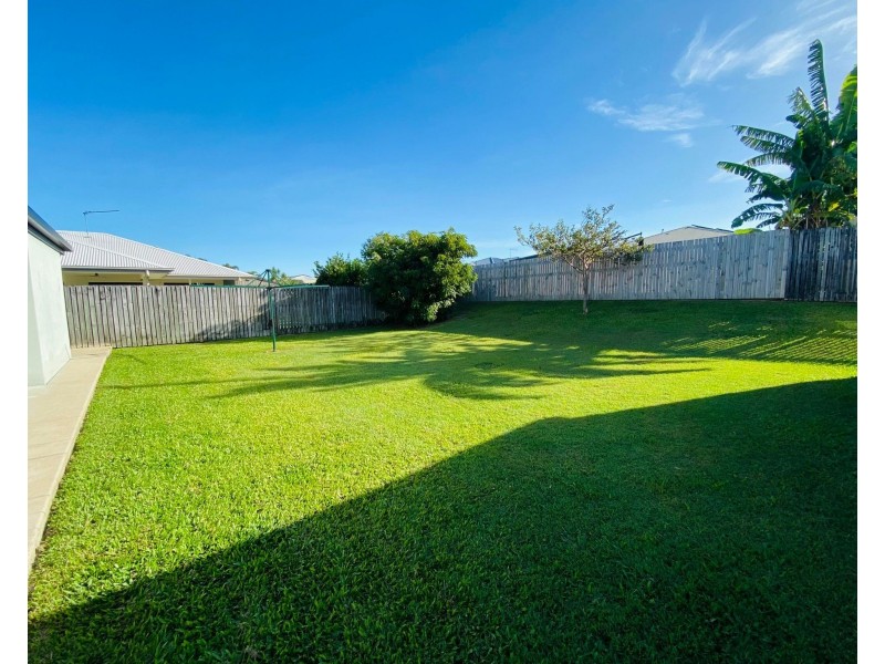 25 Cutfield Street, Glenella QLD 4740