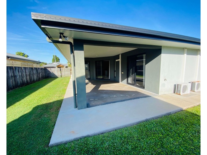 25 Cutfield Street, Glenella QLD 4740