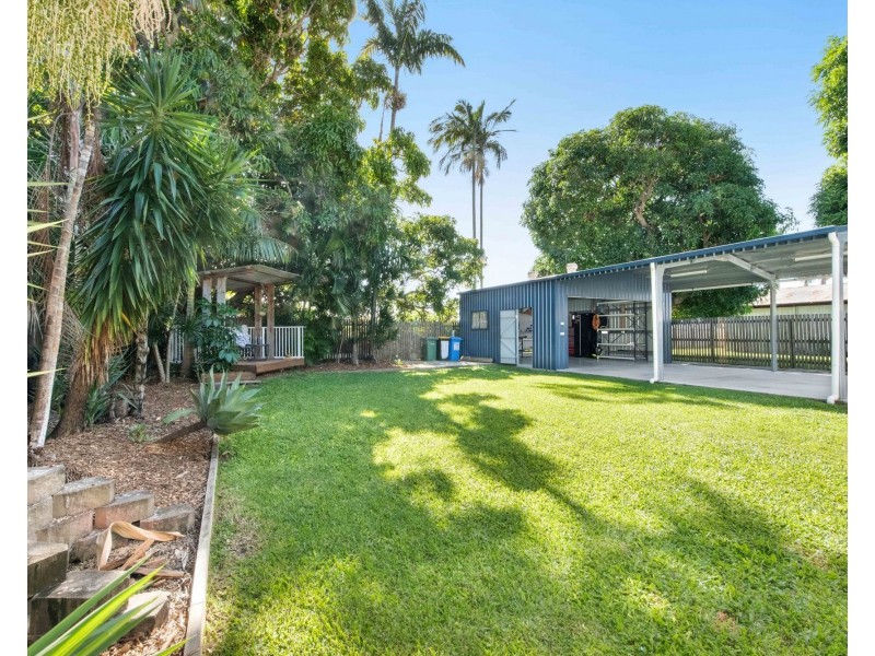 16 Sneyd Street, West Mackay QLD 4740