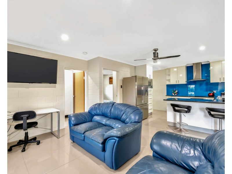 1/11 Gentle Avenue, Bucasia QLD 4750