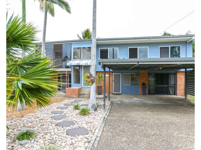 7 St Bees Ave, Bucasia QLD 4750