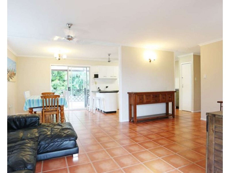7 St Bees Ave, Bucasia QLD 4750