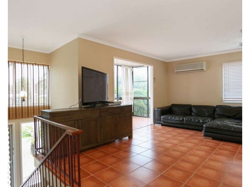 7 St Bees Ave, Bucasia QLD 4750