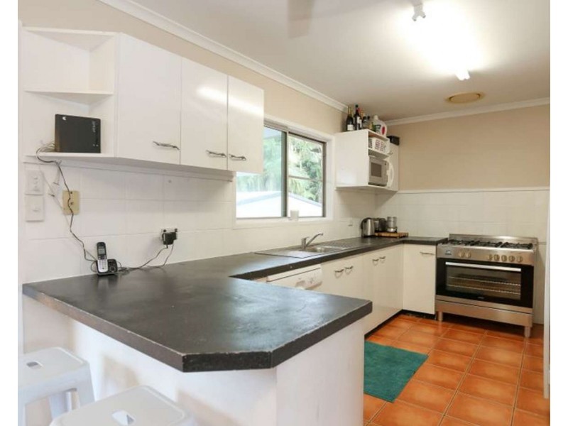 7 St Bees Ave, Bucasia QLD 4750