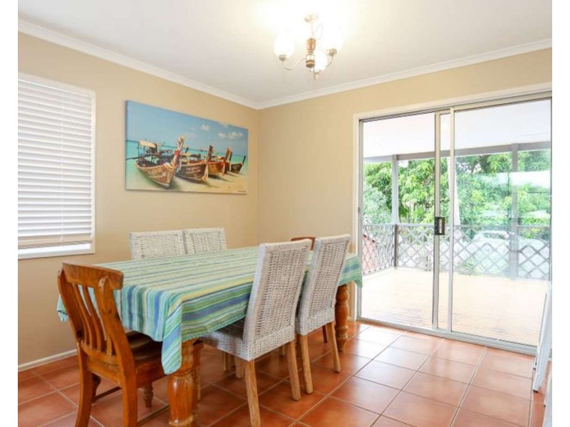 7 St Bees Ave, Bucasia QLD 4750