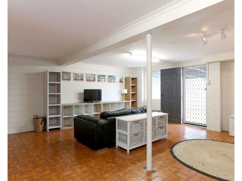 7 St Bees Ave, Bucasia QLD 4750