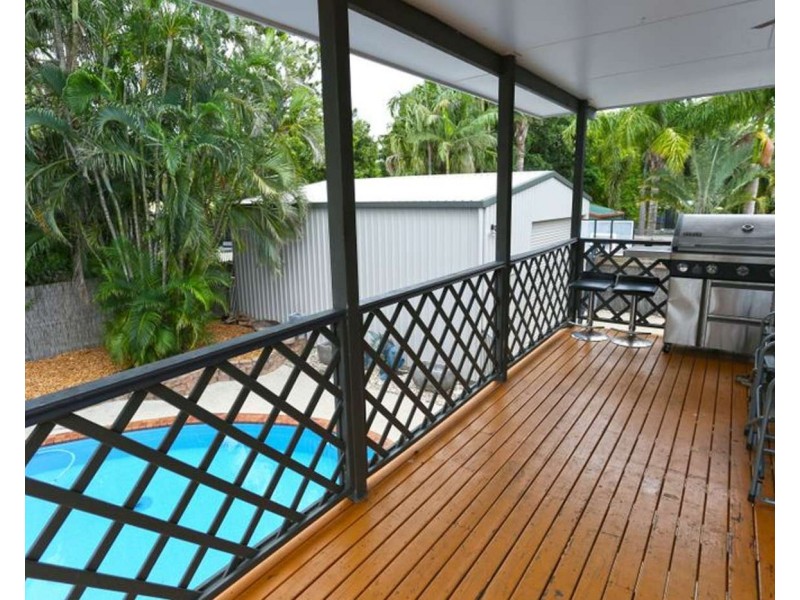 7 St Bees Ave, Bucasia QLD 4750