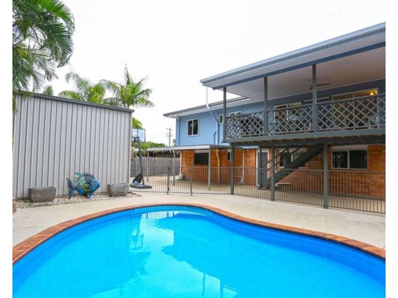 7 St Bees Ave, Bucasia QLD 4750