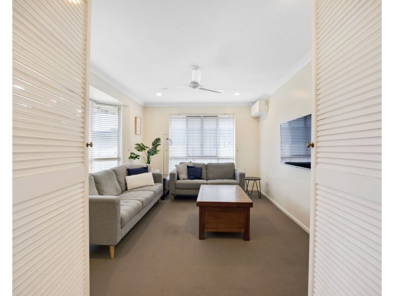 3 Douglas Crescent, Rural View QLD 4740