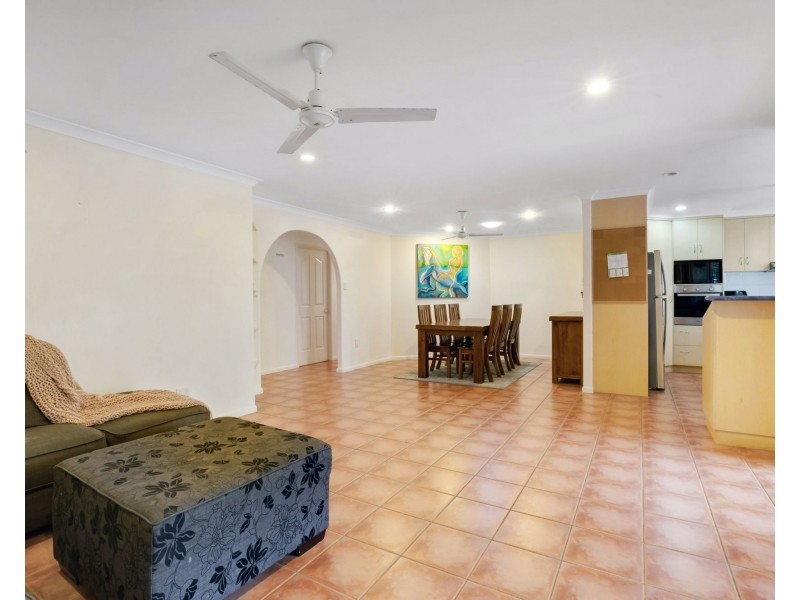 3 Douglas Crescent, Rural View QLD 4740