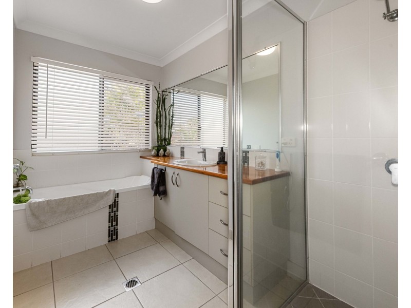 3 Cutfield Street, Glenella QLD 4740