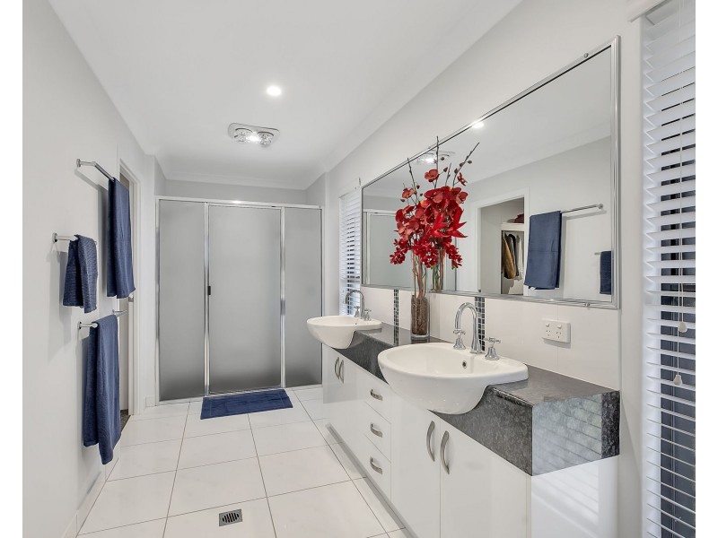 7 Logan Crescent, Erakala QLD 4740