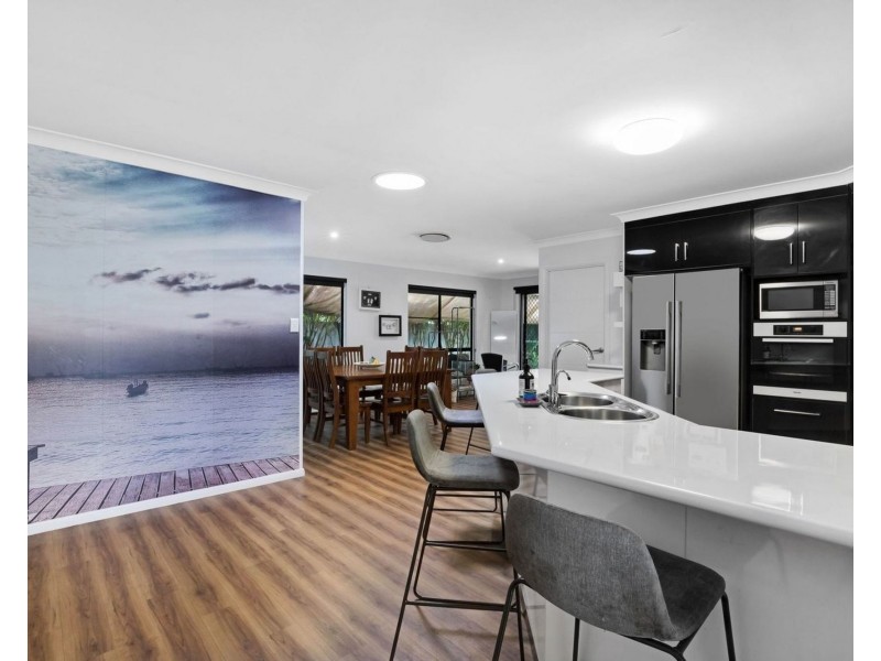 1 Compass Court, Bucasia QLD 4750