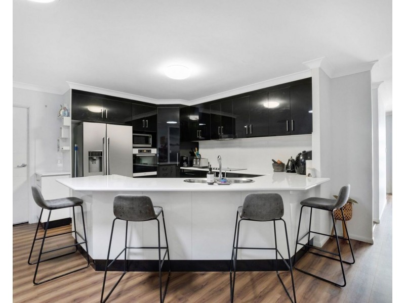 1 Compass Court, Bucasia QLD 4750