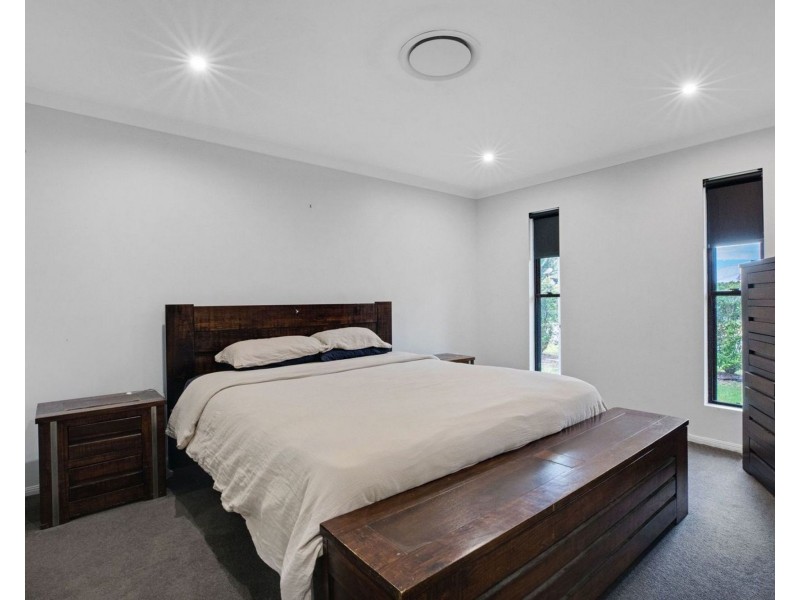 1 Compass Court, Bucasia QLD 4750