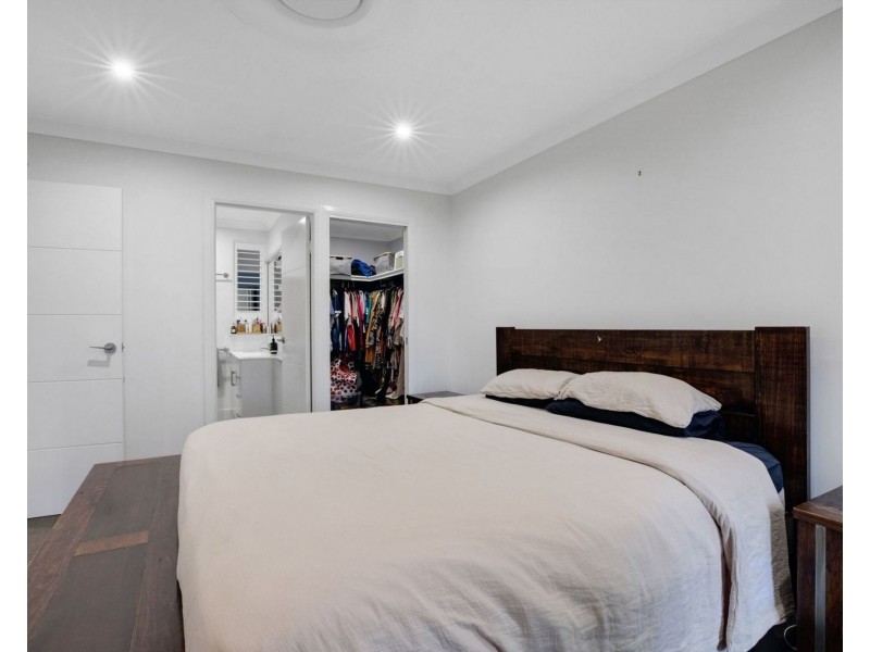 1 Compass Court, Bucasia QLD 4750