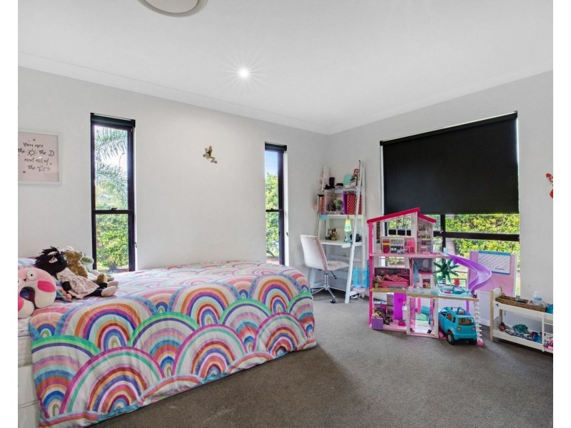 1 Compass Court, Bucasia QLD 4750