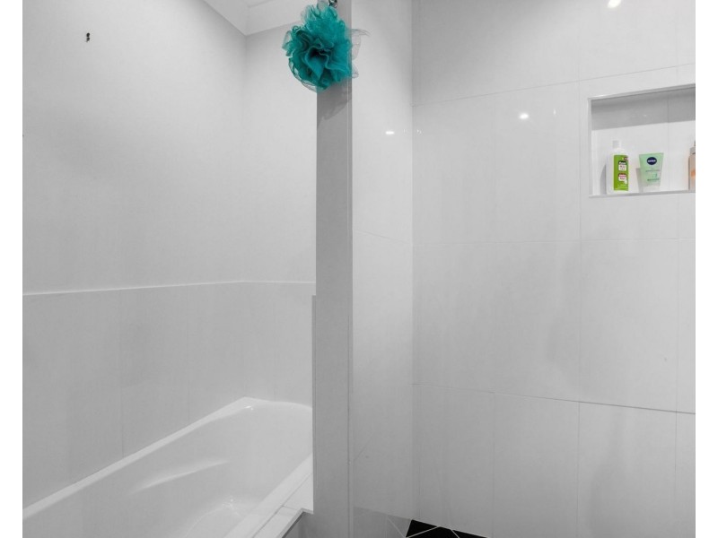 1 Compass Court, Bucasia QLD 4750