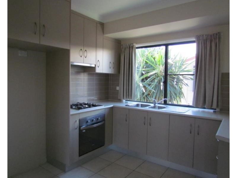 4/6A Petersen Street, North Mackay QLD 4740