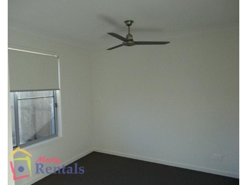 2/1 Burleigh Court, Blacks Beach QLD 4740