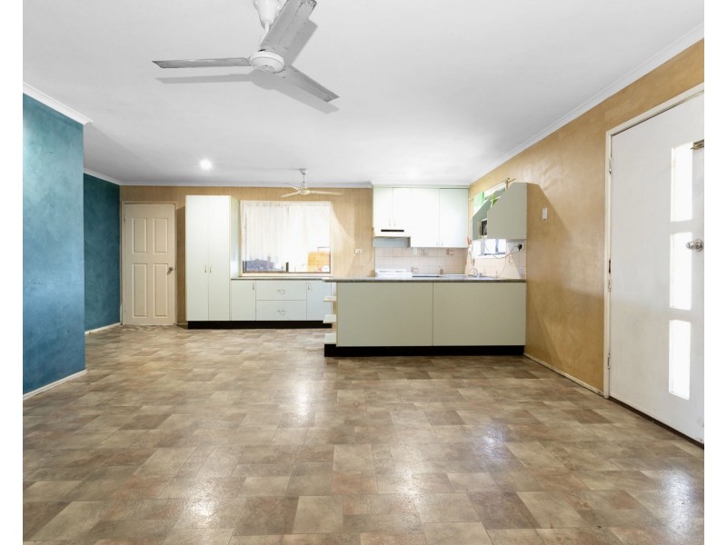 16 Peak Downs Highway, Walkerston QLD 4751